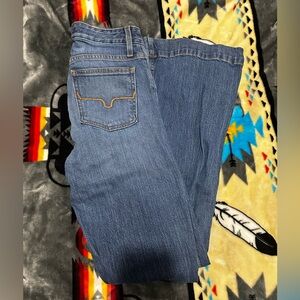 Brand new mid wash Jennifer Kimes!! 0x30